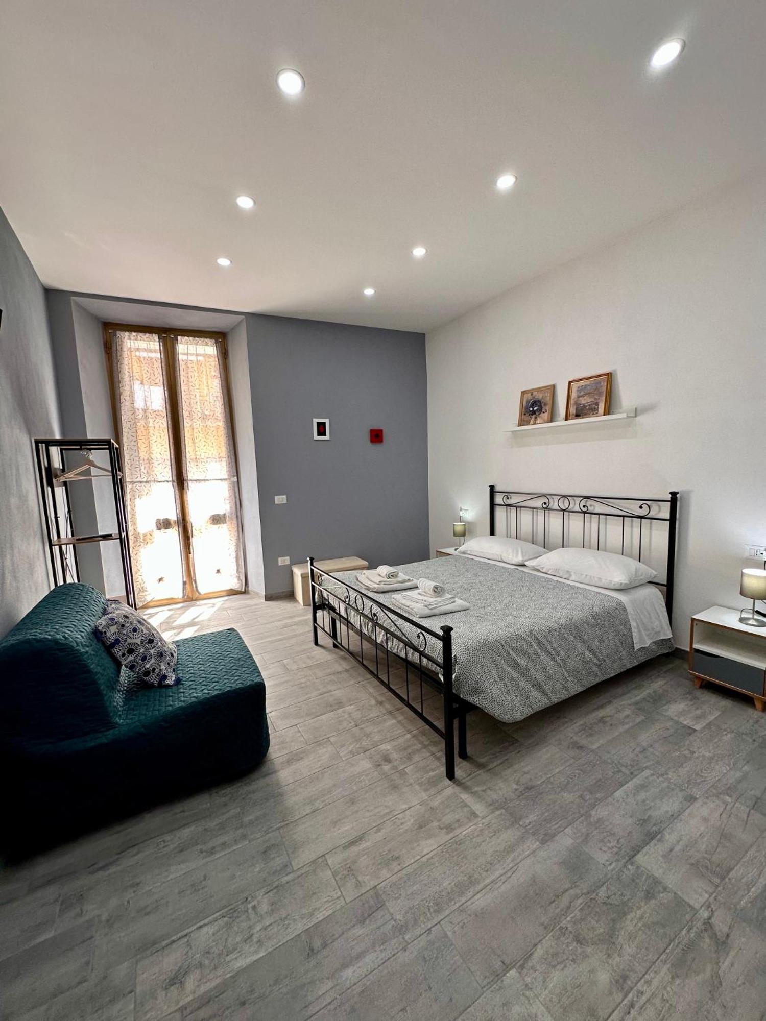 B&B I Tre Santi Napoli Exterior foto