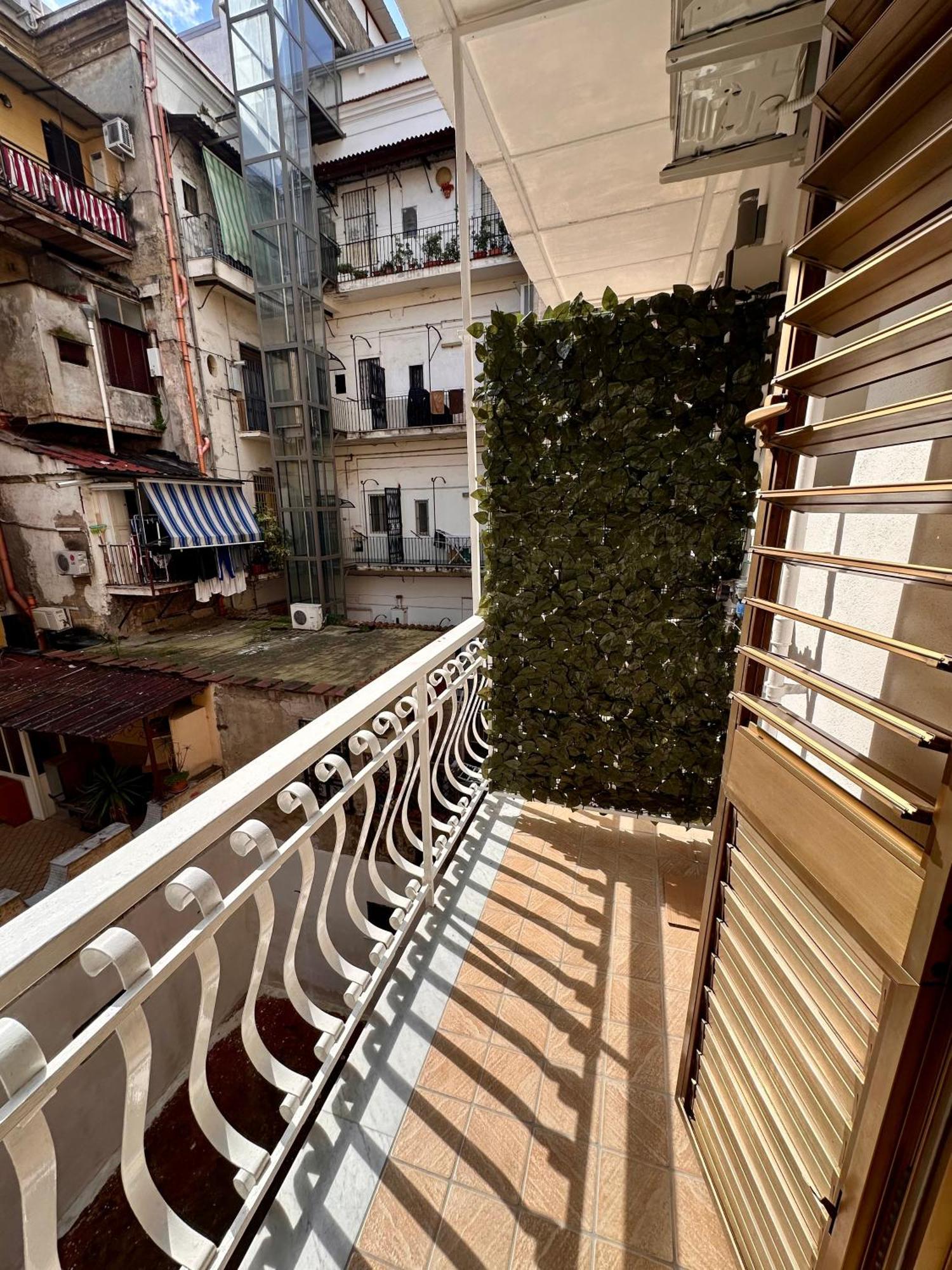 B&B I Tre Santi Napoli Exterior foto
